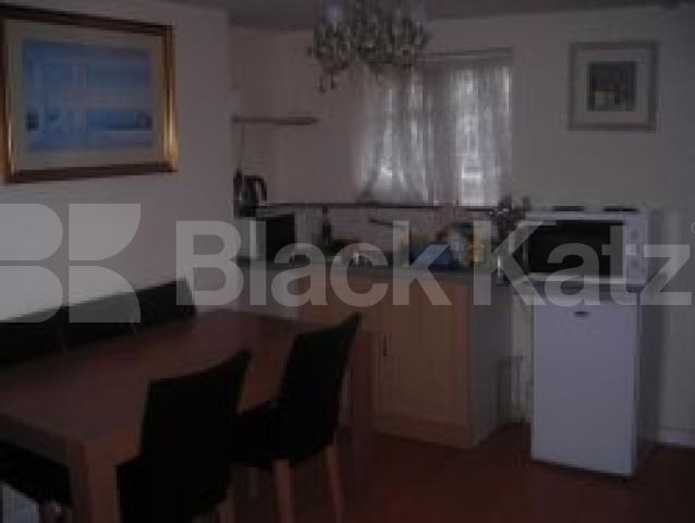 			1 Bedroom, 1 bath, 1 reception Flat			 Cleveland Street, WARREN STREET W1T x2